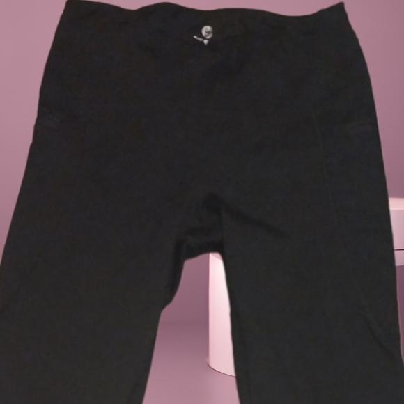 90° Degree by Reflex Black Leggings With Extra Pockets - Picture 7 of 7